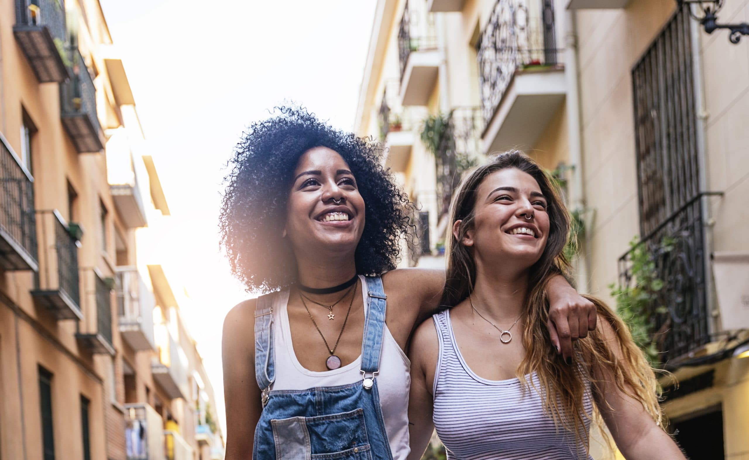 amigas en la ciudad